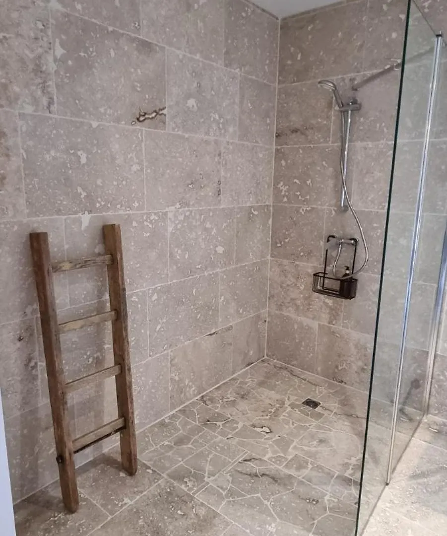 La Metairie Du Chateau, Elie Aussillon Apartment